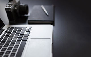 aoa体育体育官方登录入口-老鹰后卫示好，苏醒关键对话成交易先机——揭开NBA交易风云的背后秘密