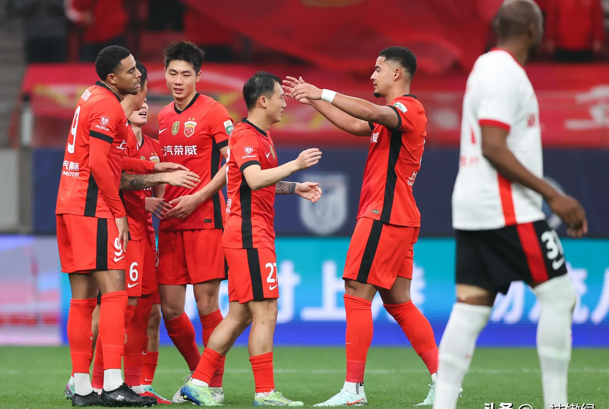 aoa体育体育网页版入口-亚泰中场精准传中造点，帮助球队取得胜利(亚泰中场精准传中造点,帮助球队取得胜利的是谁)