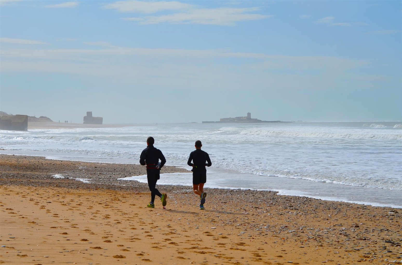 aoa体育体育app下载-关于索托球员现身海边与小球迷玩耍的信息