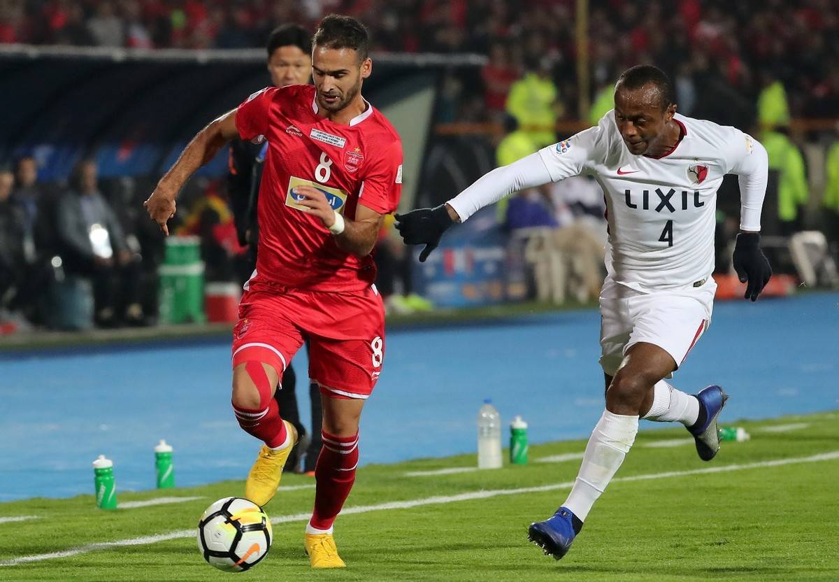 鹿岛鹿角主场气氛火爆,球迷助威成强大后盾 鹿岛鹿角主场气氛火爆,球迷助威成强大后盾