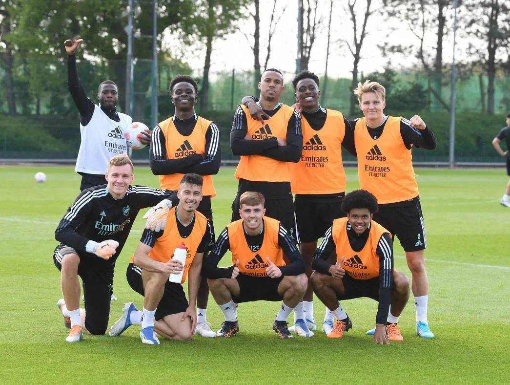 西悉尼流浪者外援训练状态火热,世俱杯淘汰赛关键战的简单介绍 西悉尼流浪者外援训练状态火热,世俱杯淘汰赛关键战的简单介绍