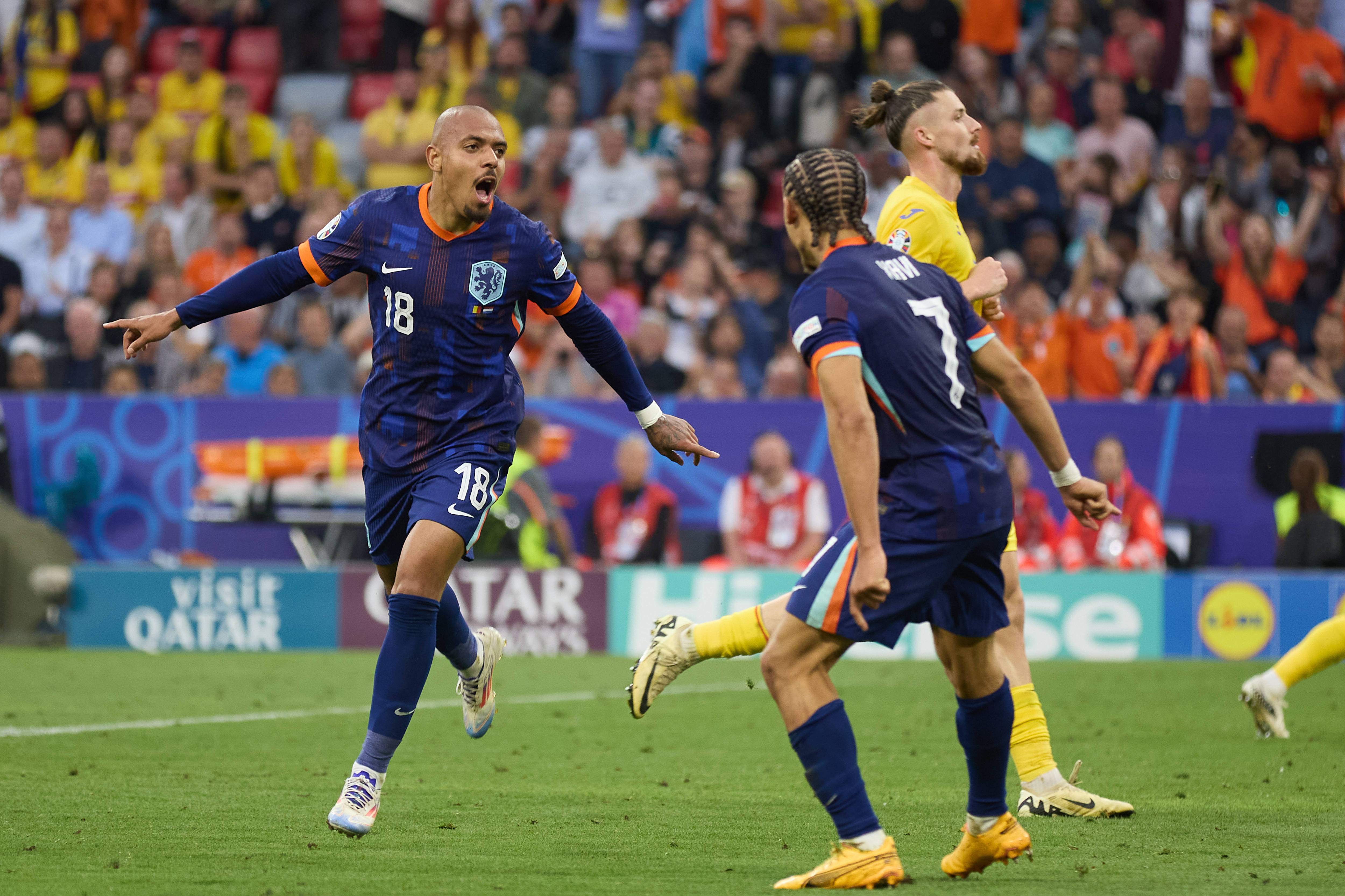 aoa体育体育直播-关于荷兰选手斩获排球金牌，队内默契配合的信息