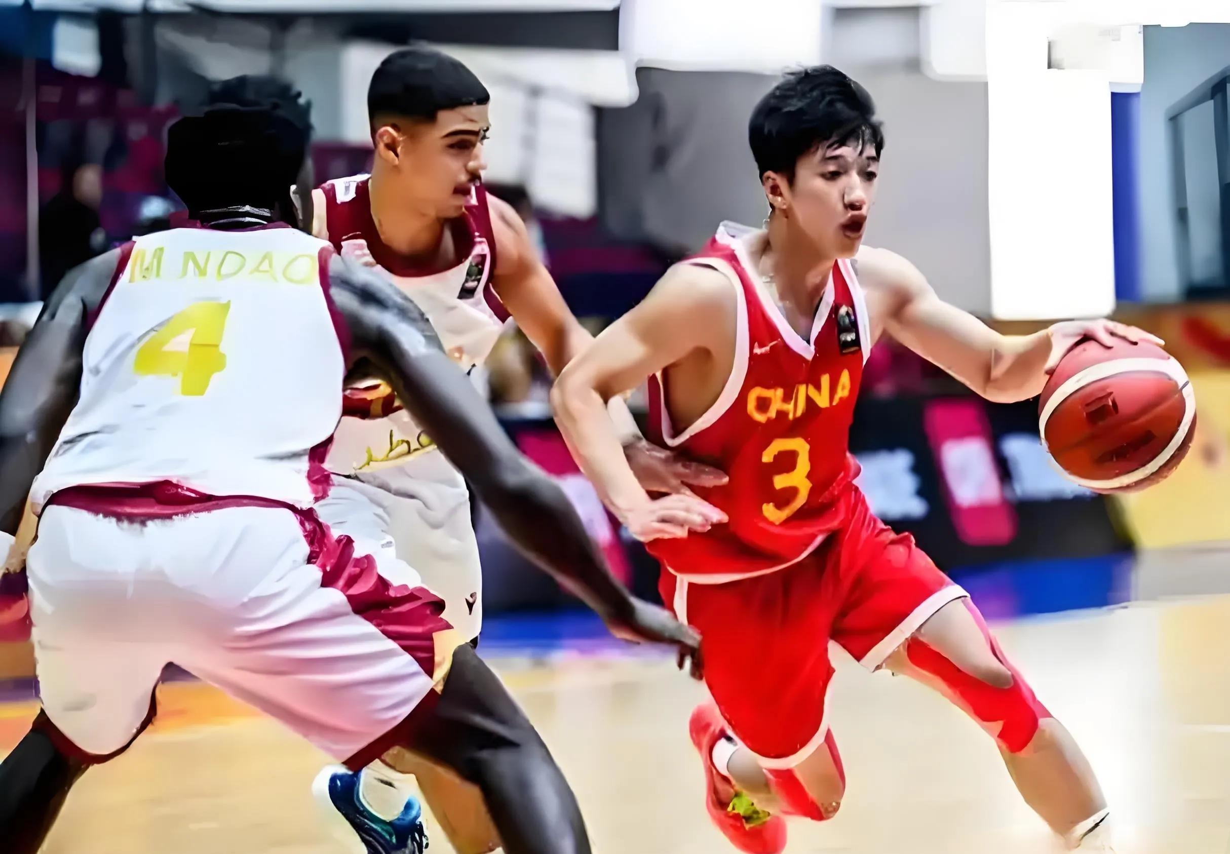 广州男篮不敌浙江队,遗憾失利 广州男篮不敌浙江队,遗憾失利