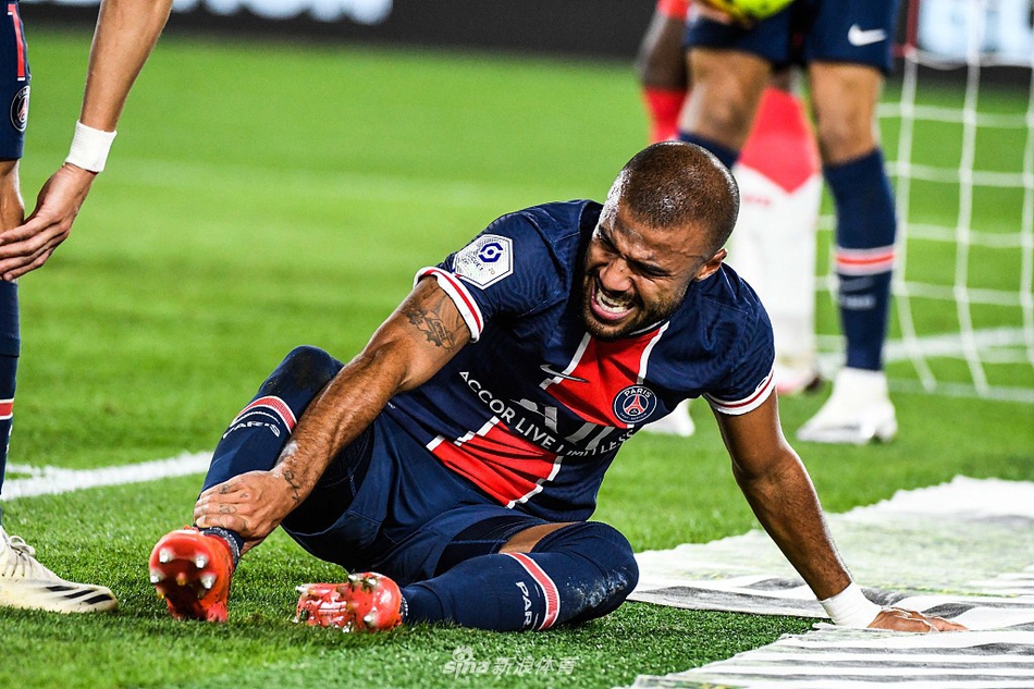 aoa体育体育官网入口-摩纳哥客场逆转，反超对手取得胜利