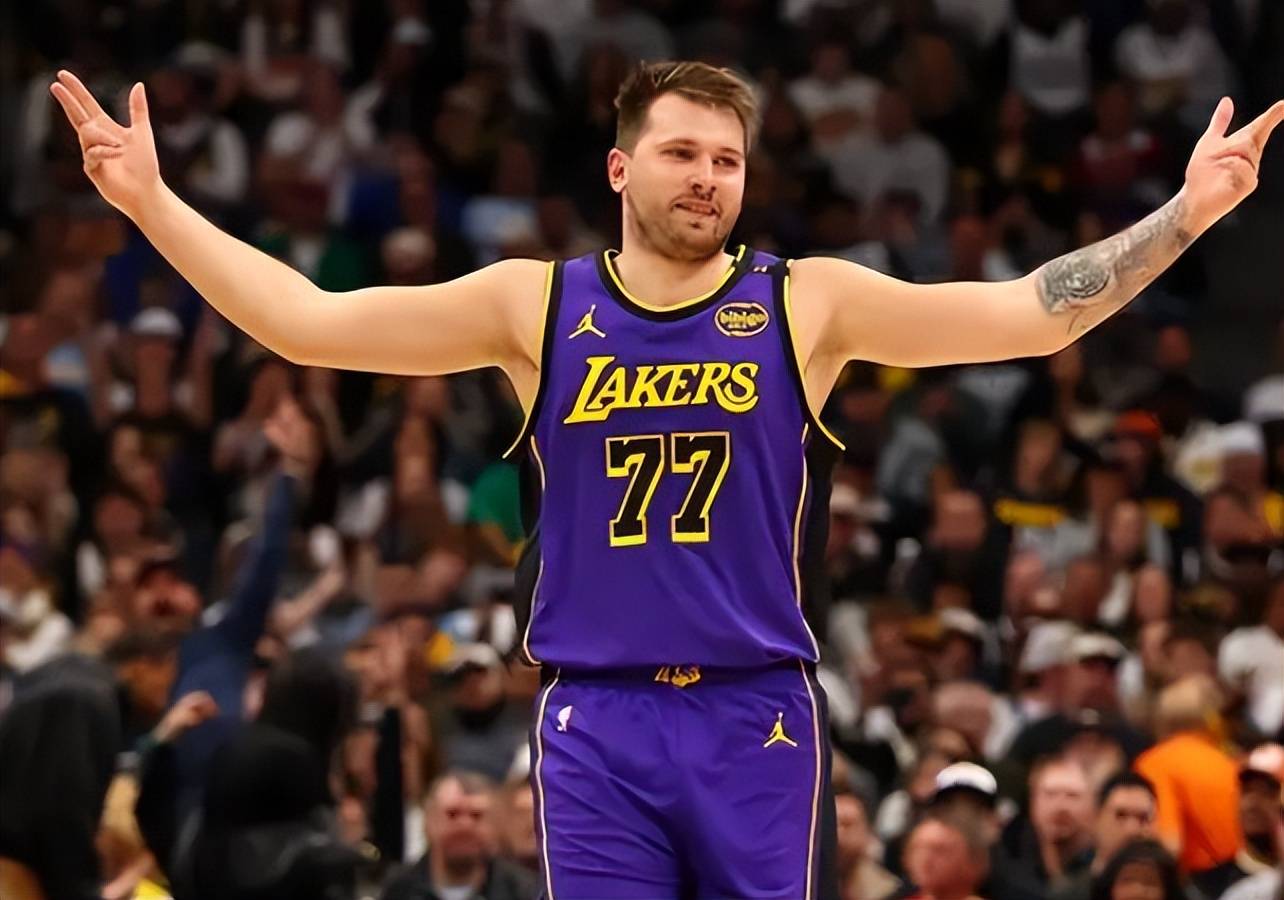 独行侠主场大胜湖人,占据西部联盟前列的简单介绍 独行侠主场大胜湖人,占据西部联盟前列的简单介绍