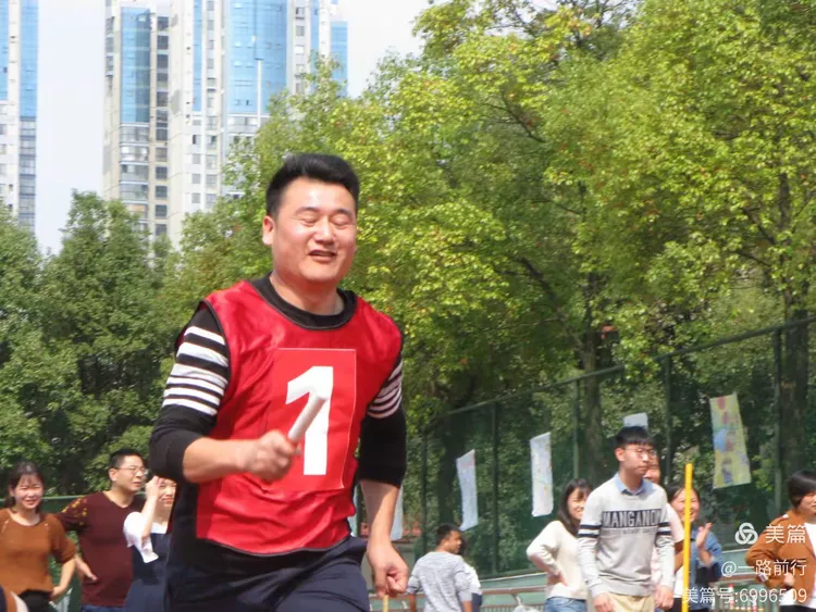 包含联赛进程激烈,百米冲刺精彩纷呈的词条 包含联赛进程激烈,百米冲刺精彩纷呈的词条