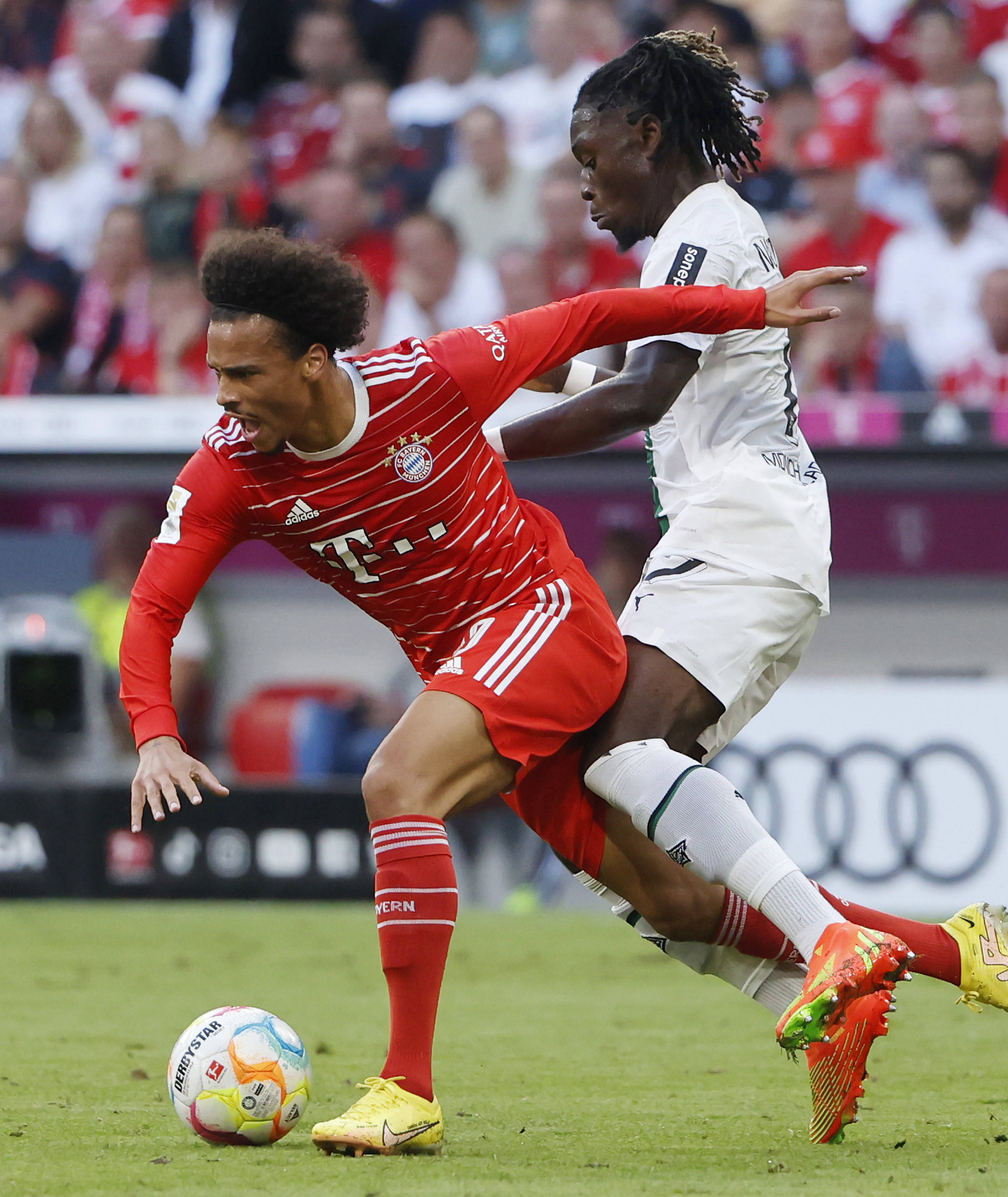 aoa体育体育在线-包含沙尔克球员集体感染流感，德甲战局再次生变的词条