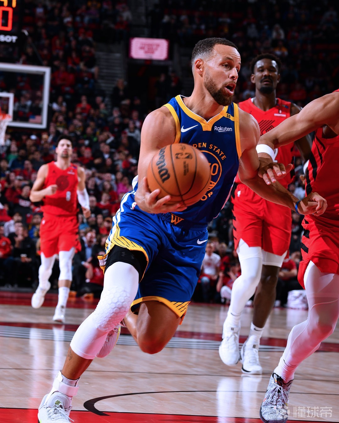 aoa体育体育官方登录入口-勇士队再胜开拓者，保持东部头名位置的简单介绍