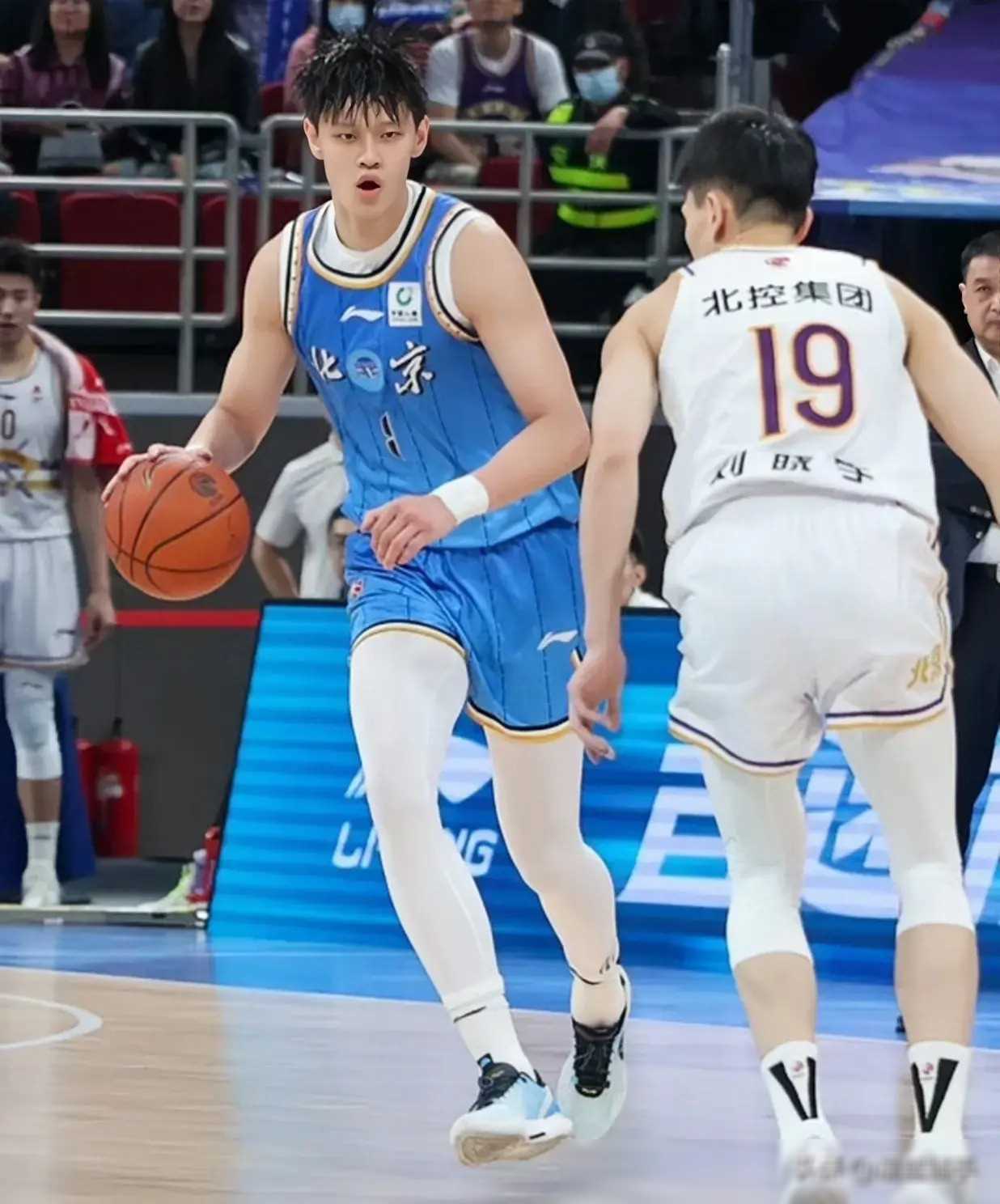 aoa体育体育网页版-CBA赛场上的罗伯特-高登：多面手的全能篮球运动员的简单介绍