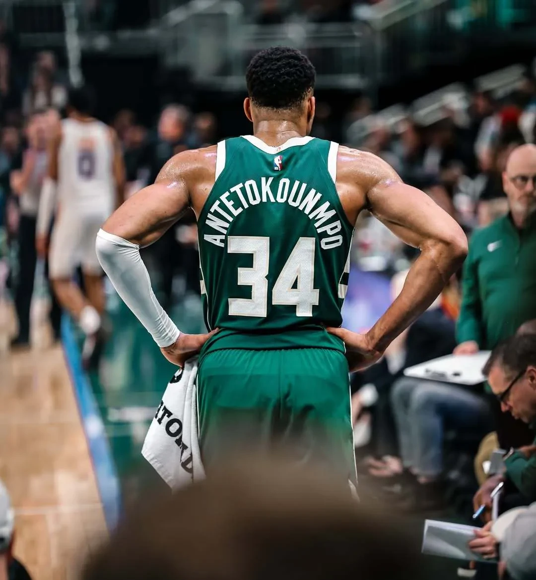 aoa体育体育登录-雄鹿轻取独行侠，字母哥全方位发挥