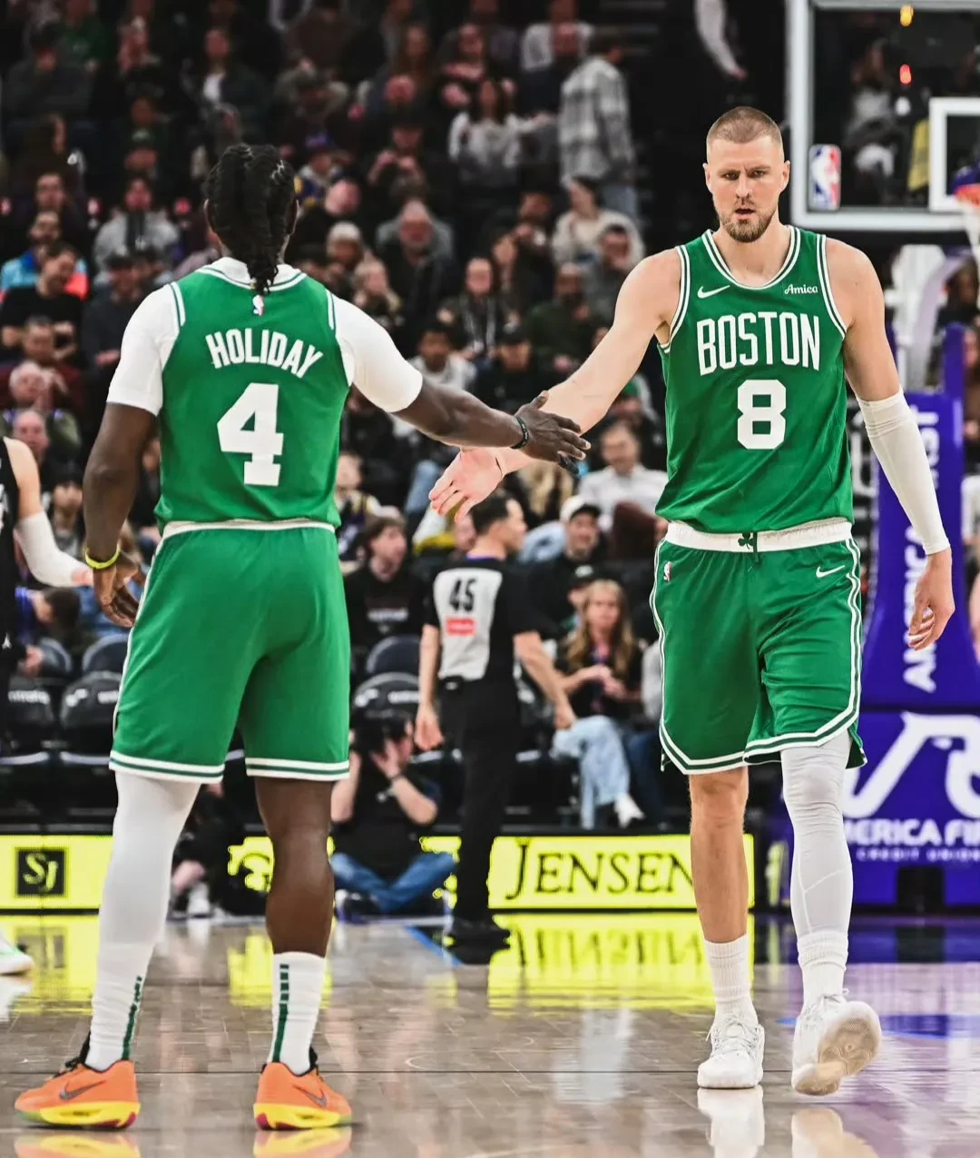 凯尔特人逆转热火继续领跑东部 凯尔特人逆转热火继续领跑东部