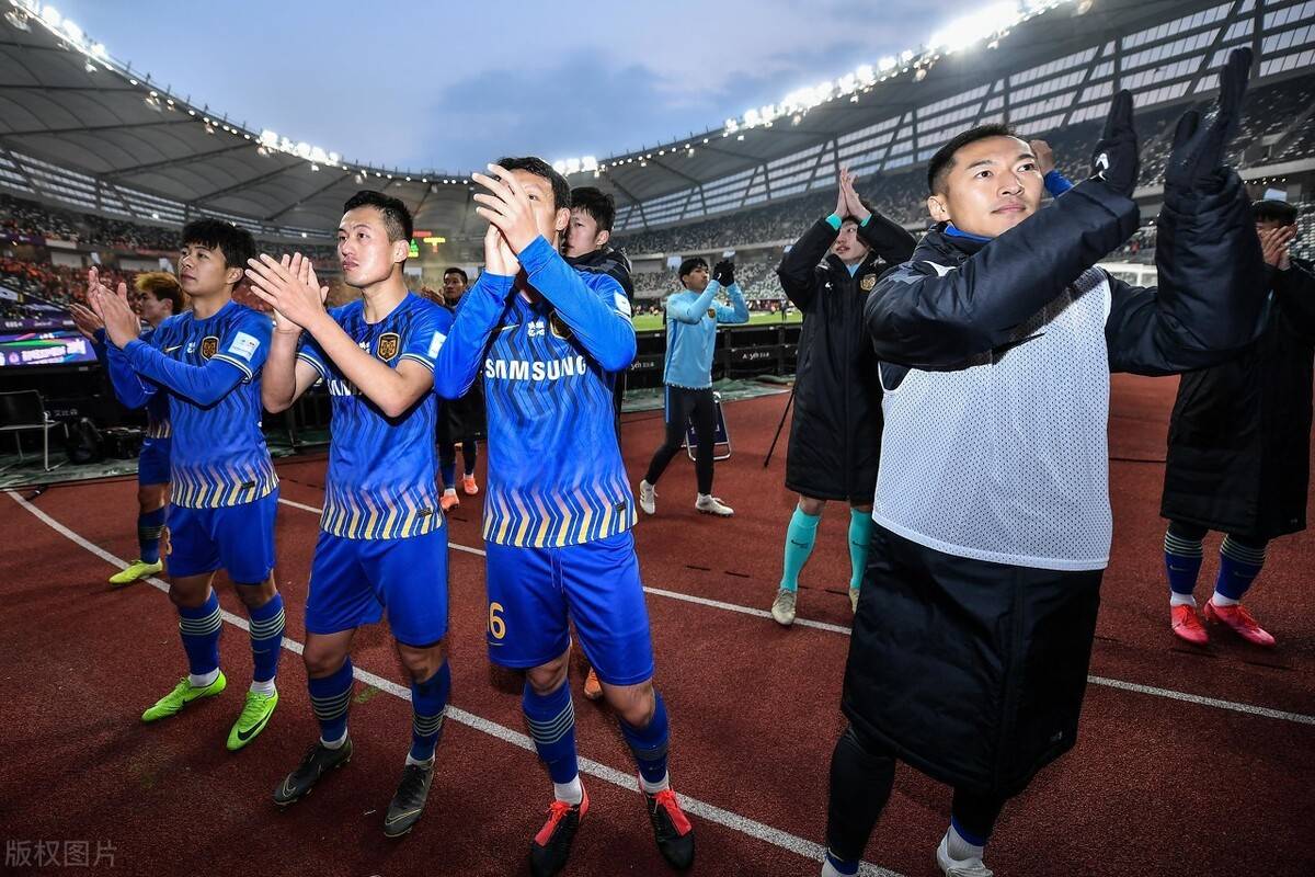 aoa体育体育官网入口-包含香港风和日丽冲击联赛前四，对阵江苏苏宁的词条