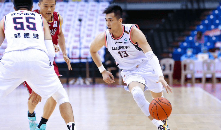 aoa体育体育官方入口-香港南华队客场全取三分，状态回勇的简单介绍