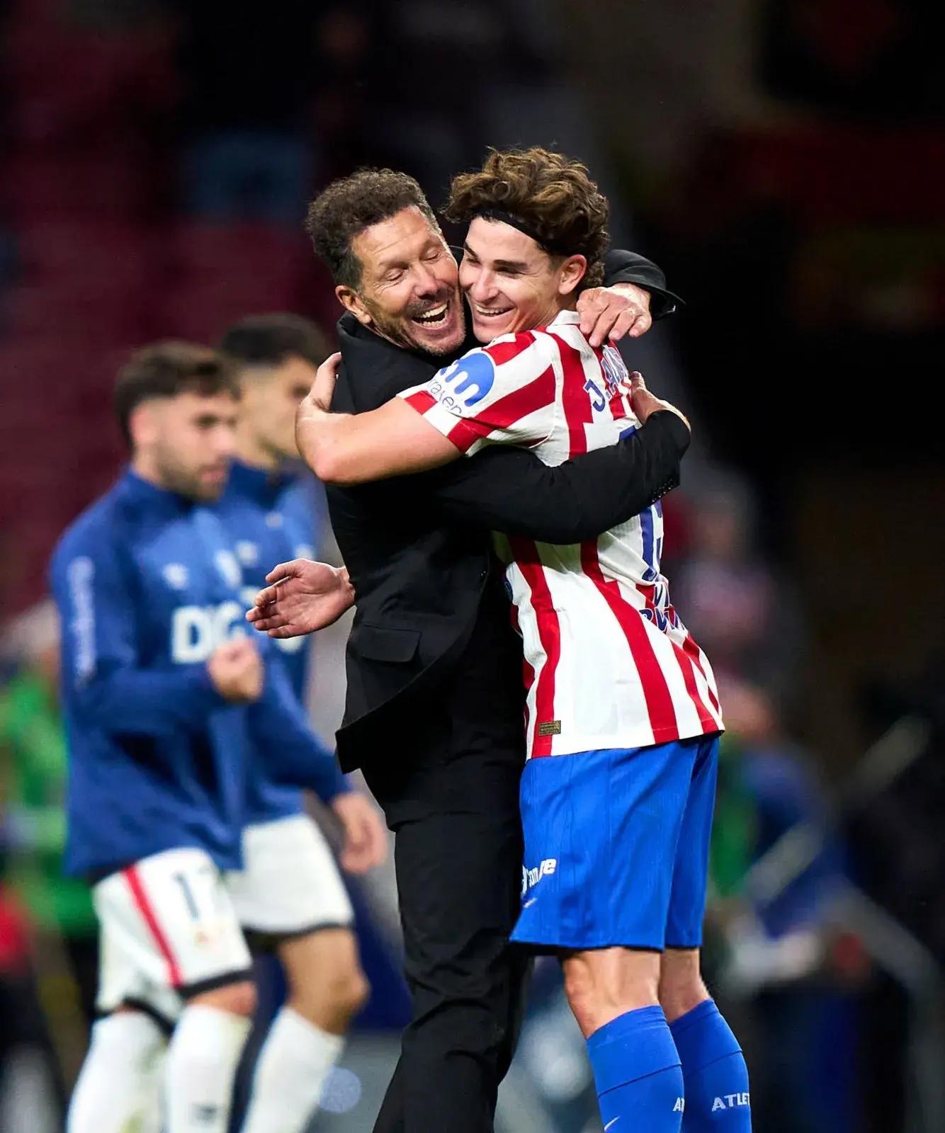 aoa体育体育平台-马德里主帅遭遇执教危机，球迷呼声一致