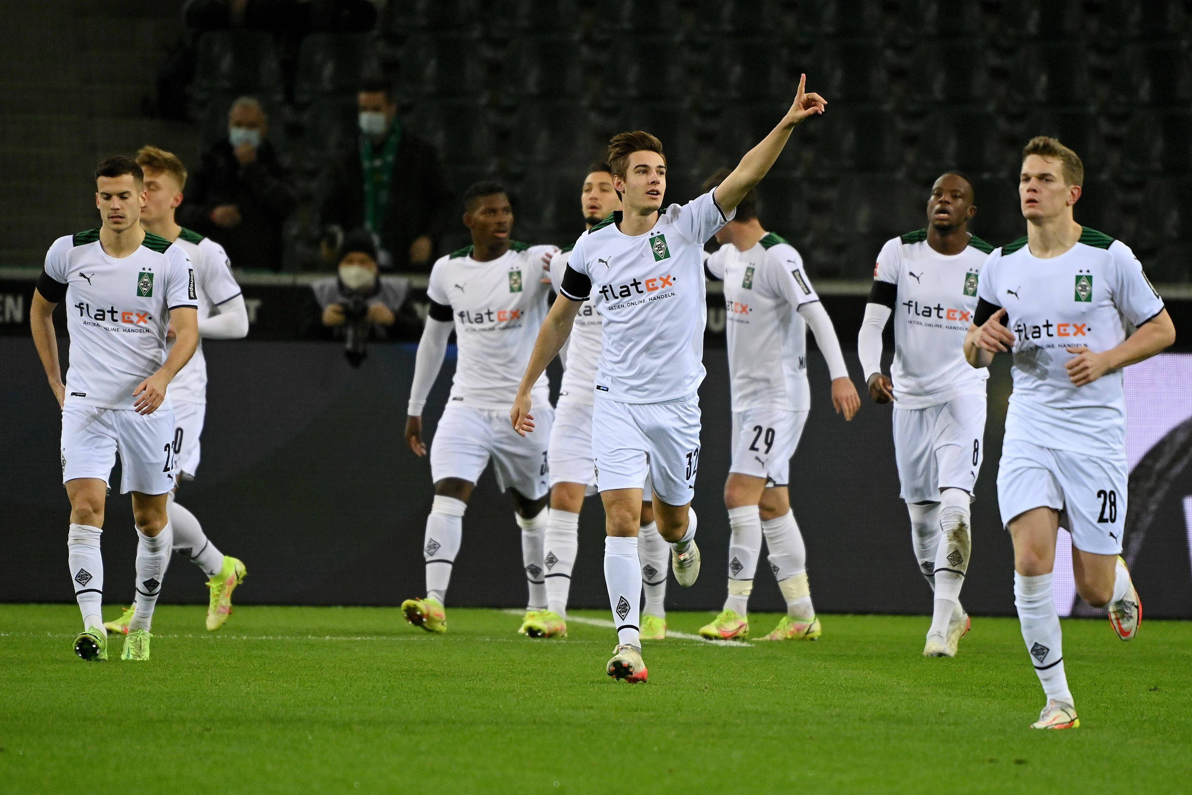 aoa体育体育地址-法兰克福队本周在比赛中表现非常出色