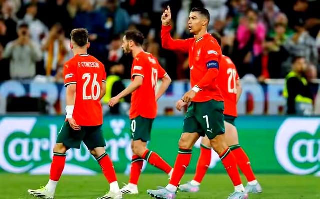 aoa体育体育app-欧预赛淘汰赛的惊心动魄：胜负悬浮于一线的简单介绍