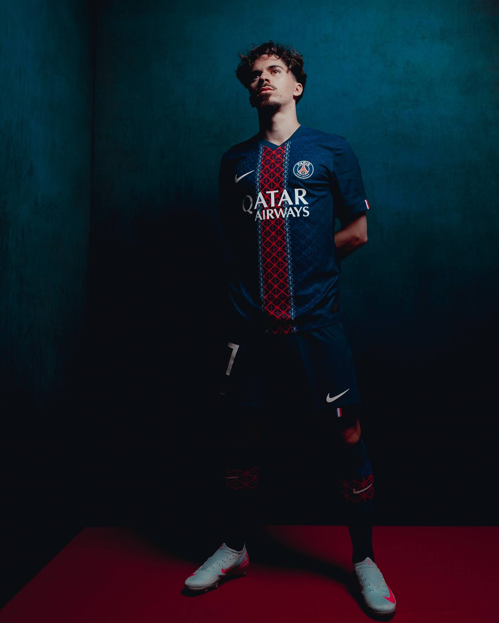 aoa体育体育app-巴黎圣日耳曼新援表现抢眼，球迷期待更多亮点的简单介绍