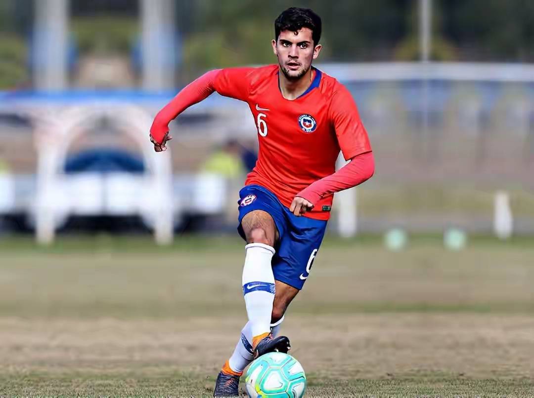 关于智利队在友谊赛中发挥出色,球员技术精湛的信息 关于智利队在友谊赛中发挥出色,球员技术精湛的信息