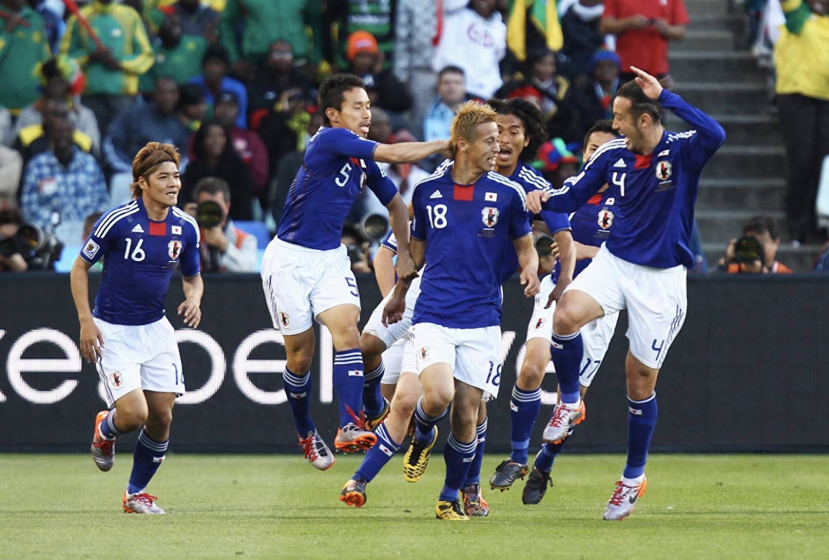 东亚球队在国际赛事中展现出强大的比赛力量 东亚球队在国际赛事中展现出强大的比赛力量